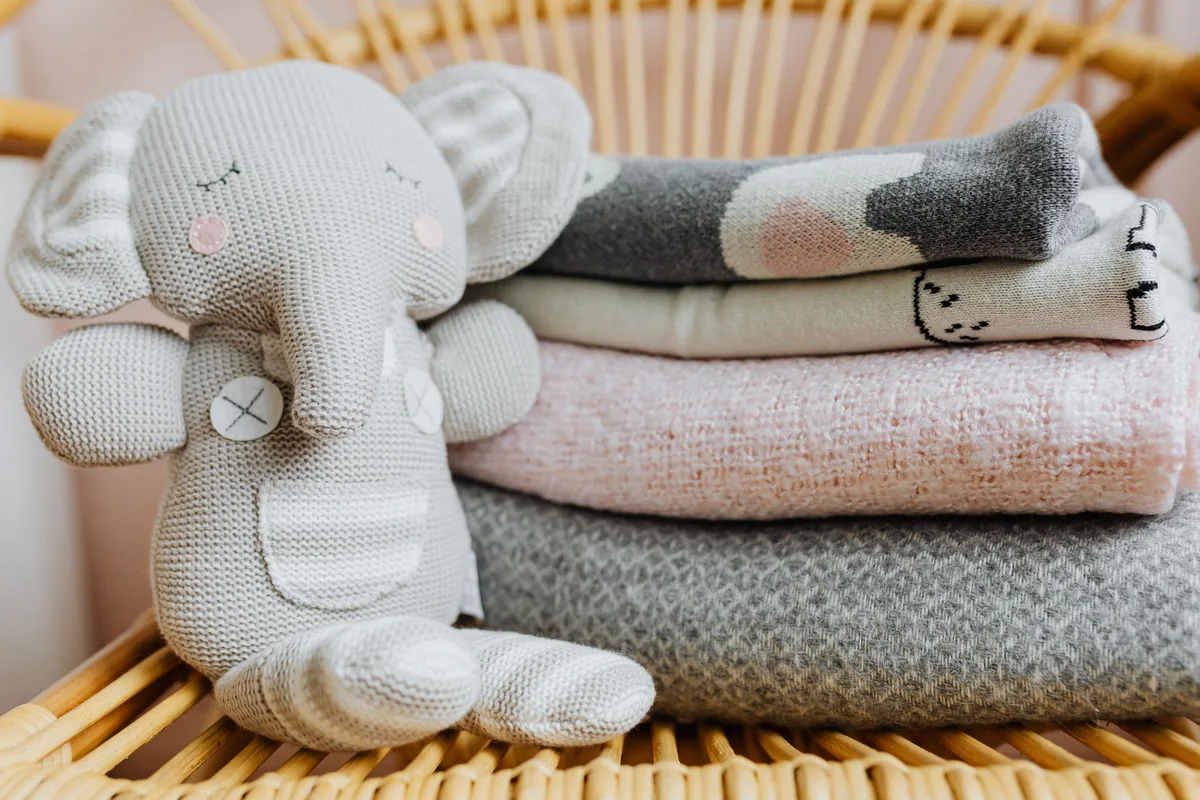Perinatal mental health support — a calm, everyday scene